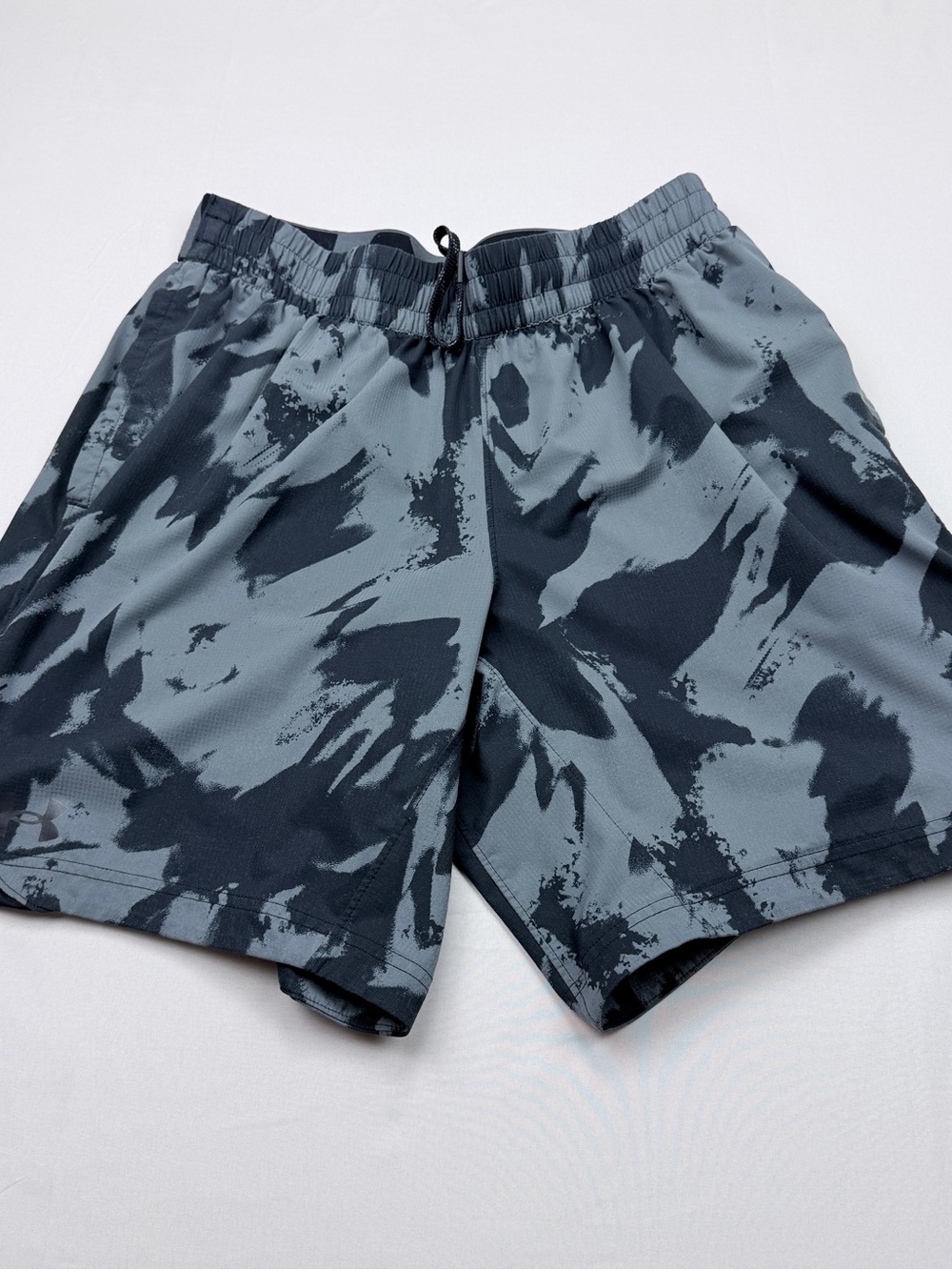 Under Armor Gray & Black Abstract Print Athletic Shorts